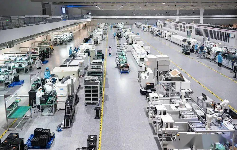 数字文化赋能智慧工厂 创意场景图绘就未来制造新蓝图